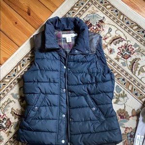 Puffy Navy Blue Vest With Leather Detail